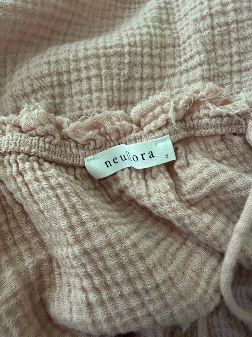 Neuflora light pink gauzy tank size small - Picture 4 of 4